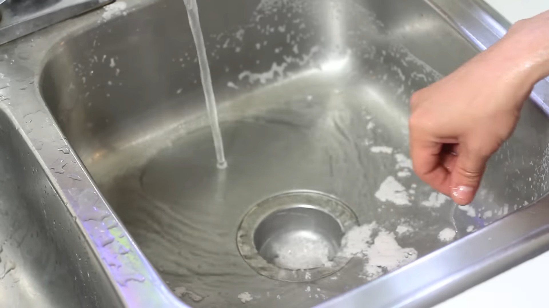 Vinegar cleaning hacks