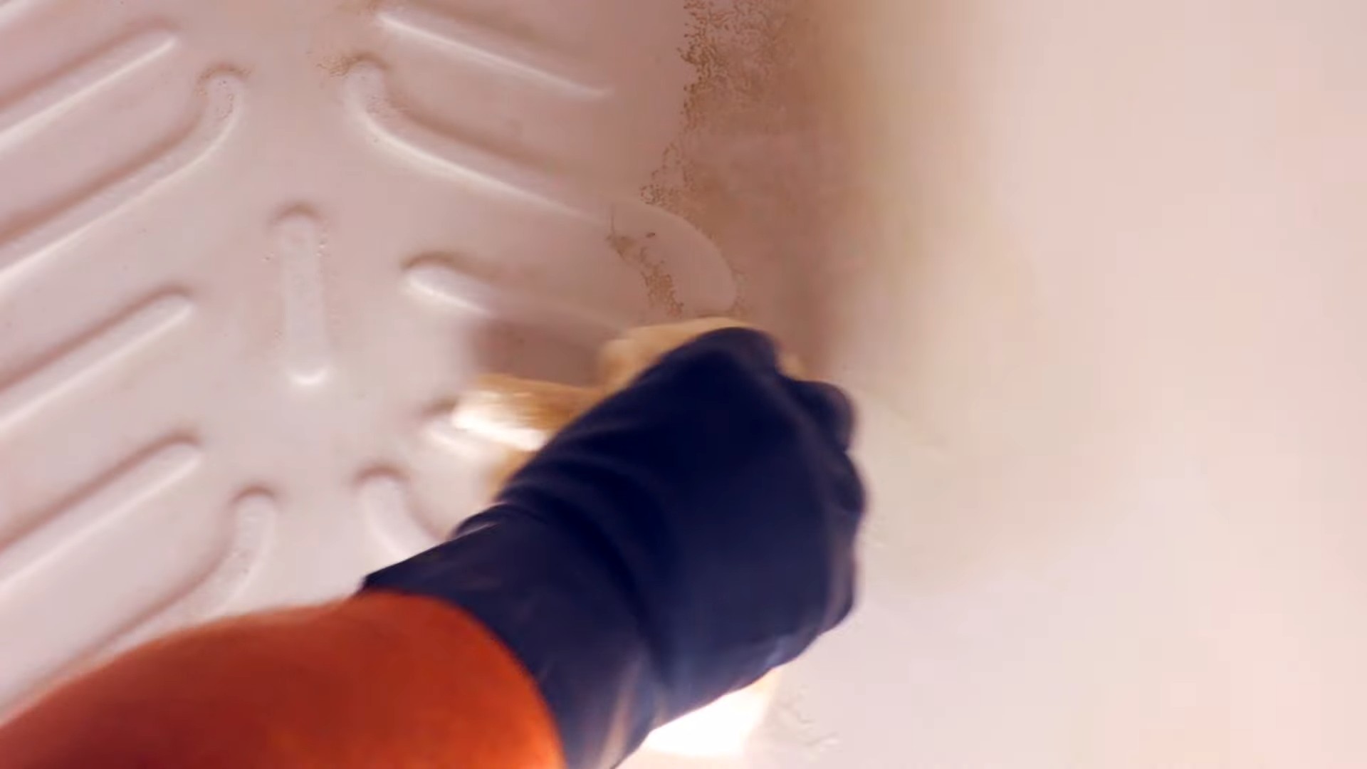 DIY bathroom cleaner