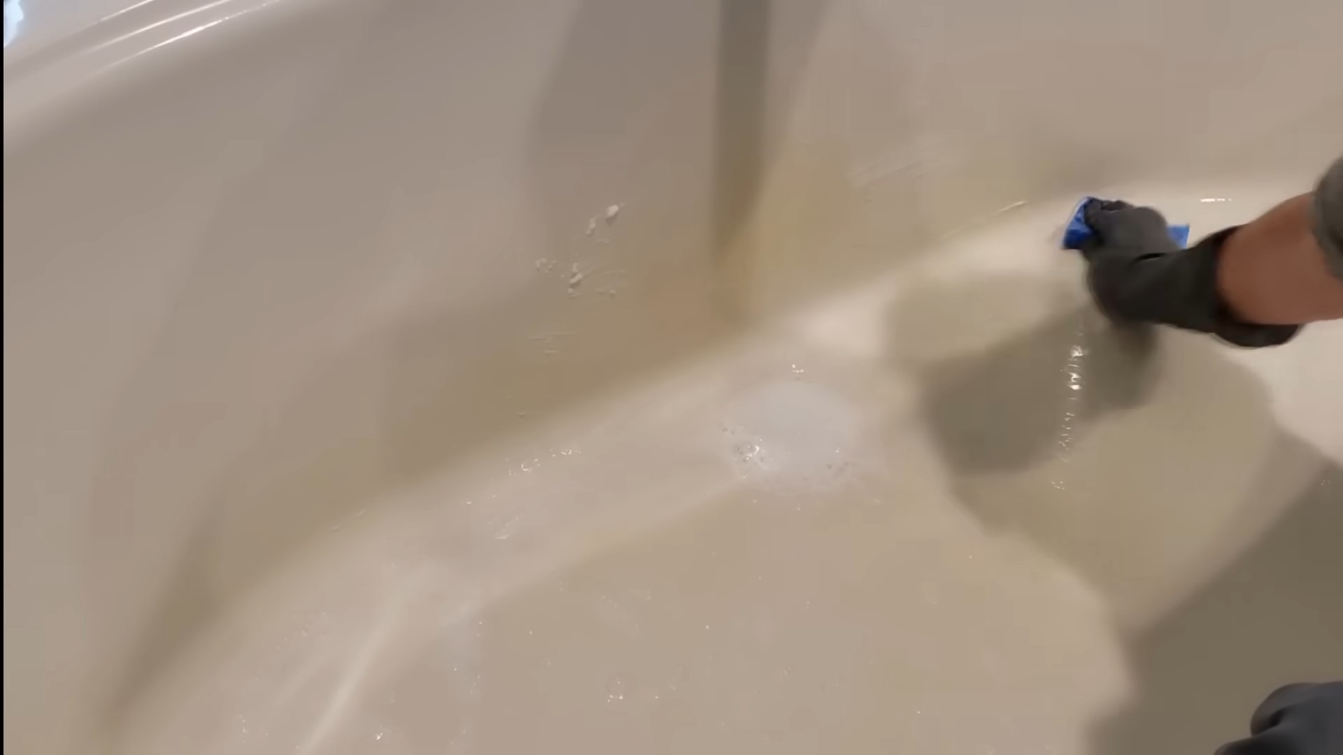 DIY bathroom cleaner